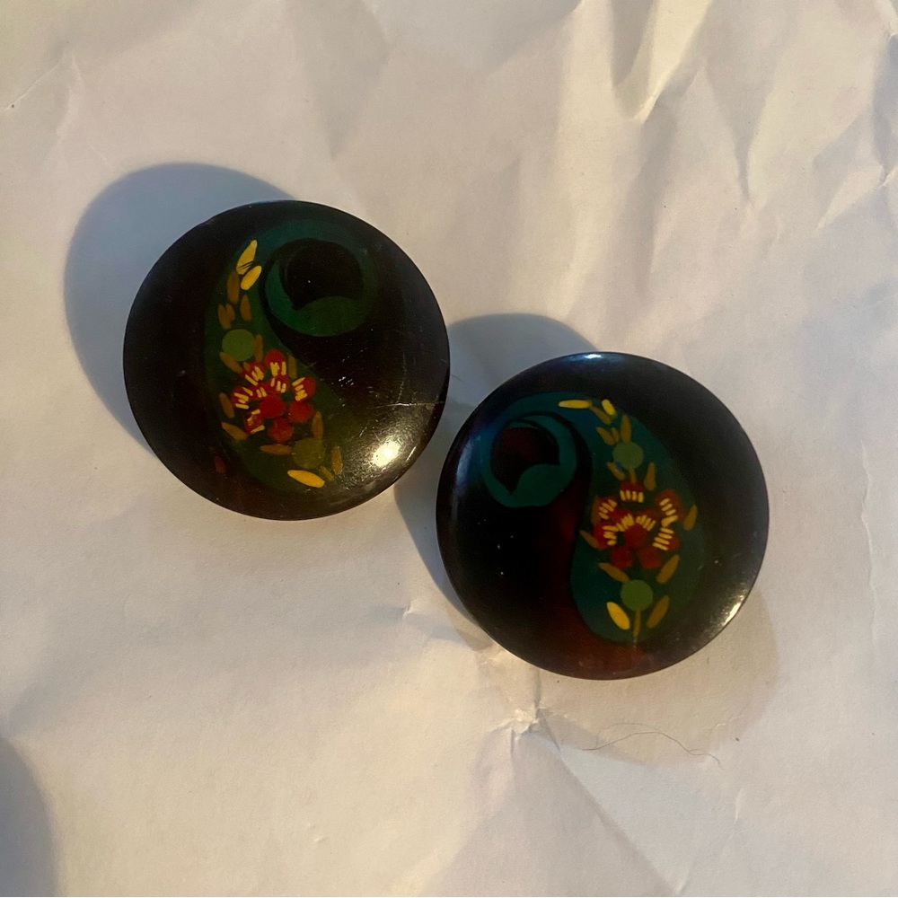 Vintage Black Resin Paisley Floral Clip-On Earrings